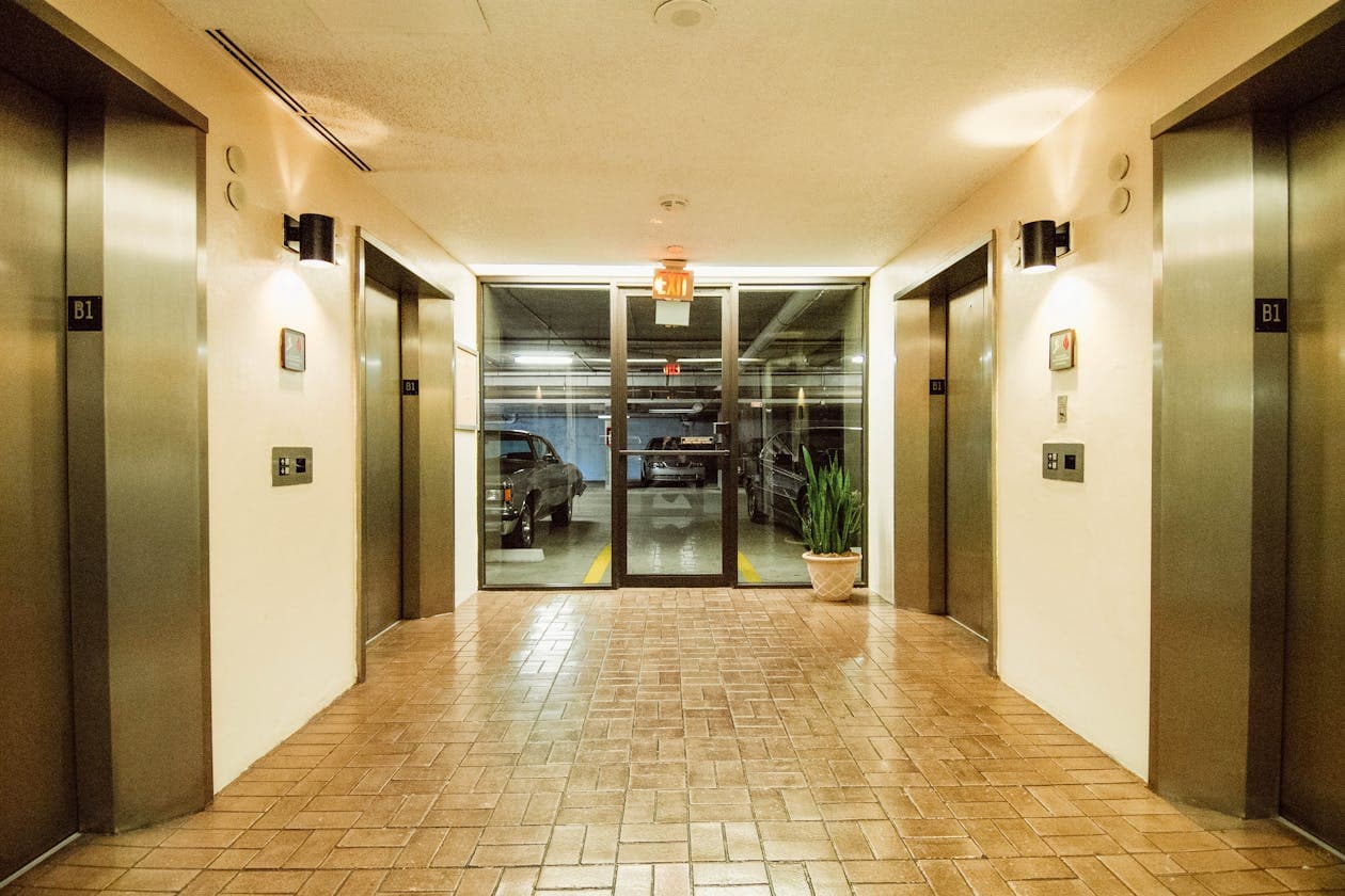 Swimming Pool — Lounge Maintenance