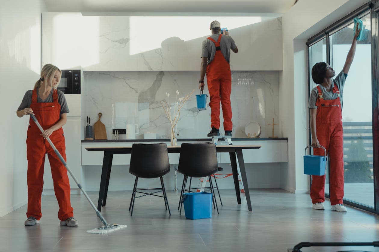 Commercial Dining Room Deep Clean